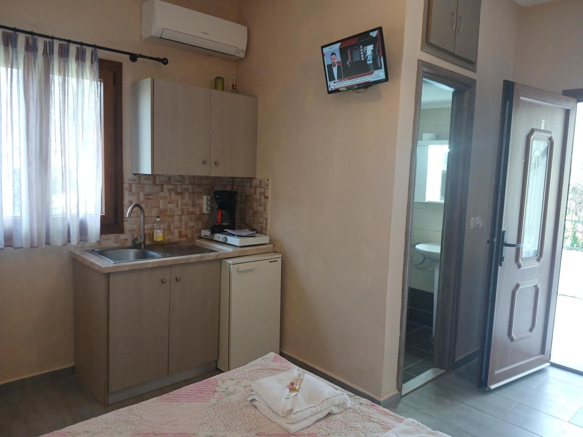 Vassilis Studios Anaxos Buitenkant foto