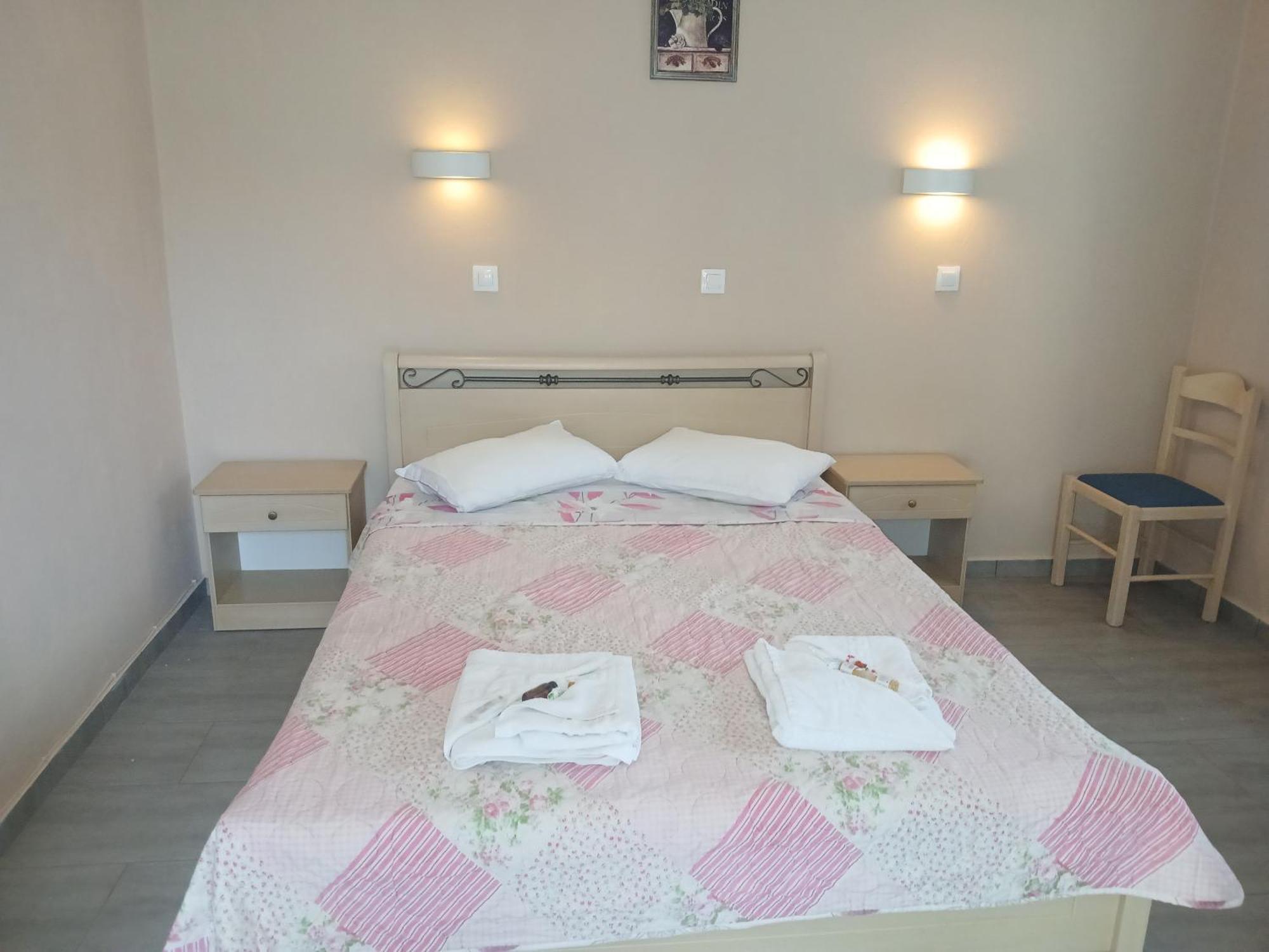 Vassilis Studios Anaxos Buitenkant foto