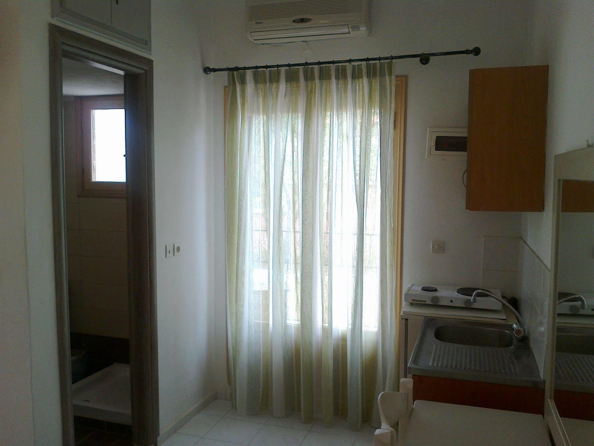 Vassilis Studios Anaxos Buitenkant foto